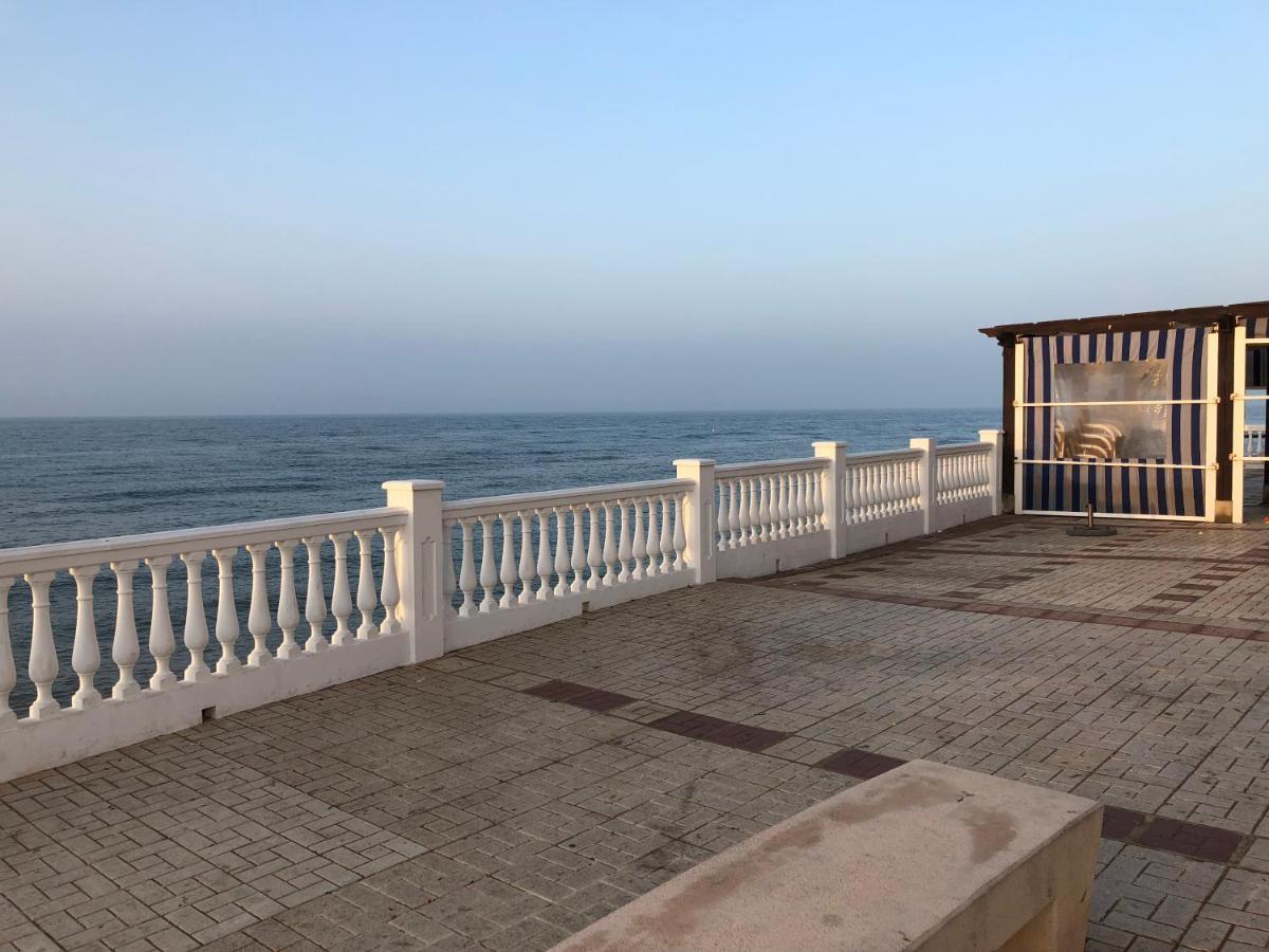 شقة Ribera Playa Alhamar Sitio de Calahonda المظهر الخارجي الصورة
