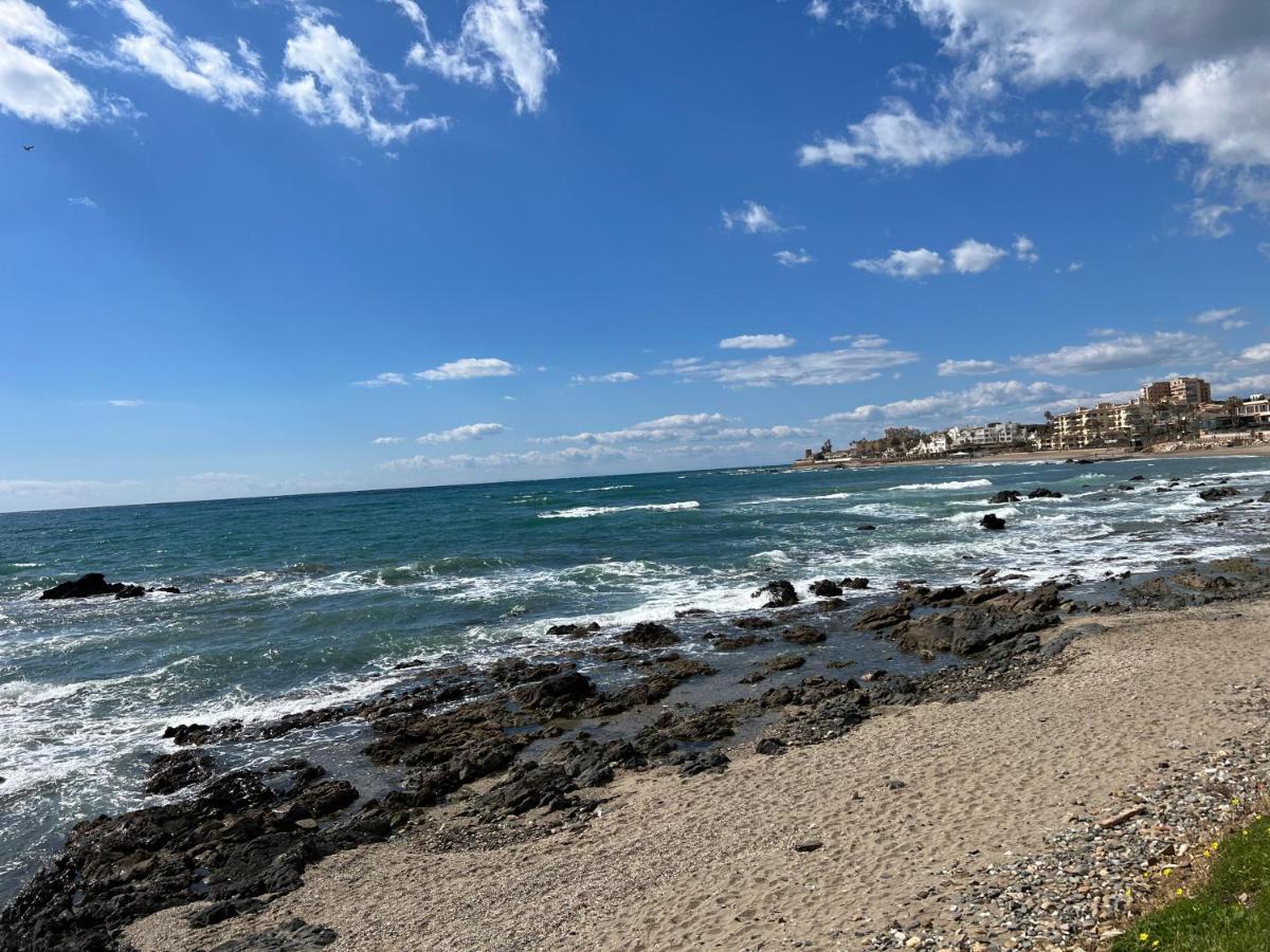 شقة Ribera Playa Alhamar Sitio de Calahonda المظهر الخارجي الصورة