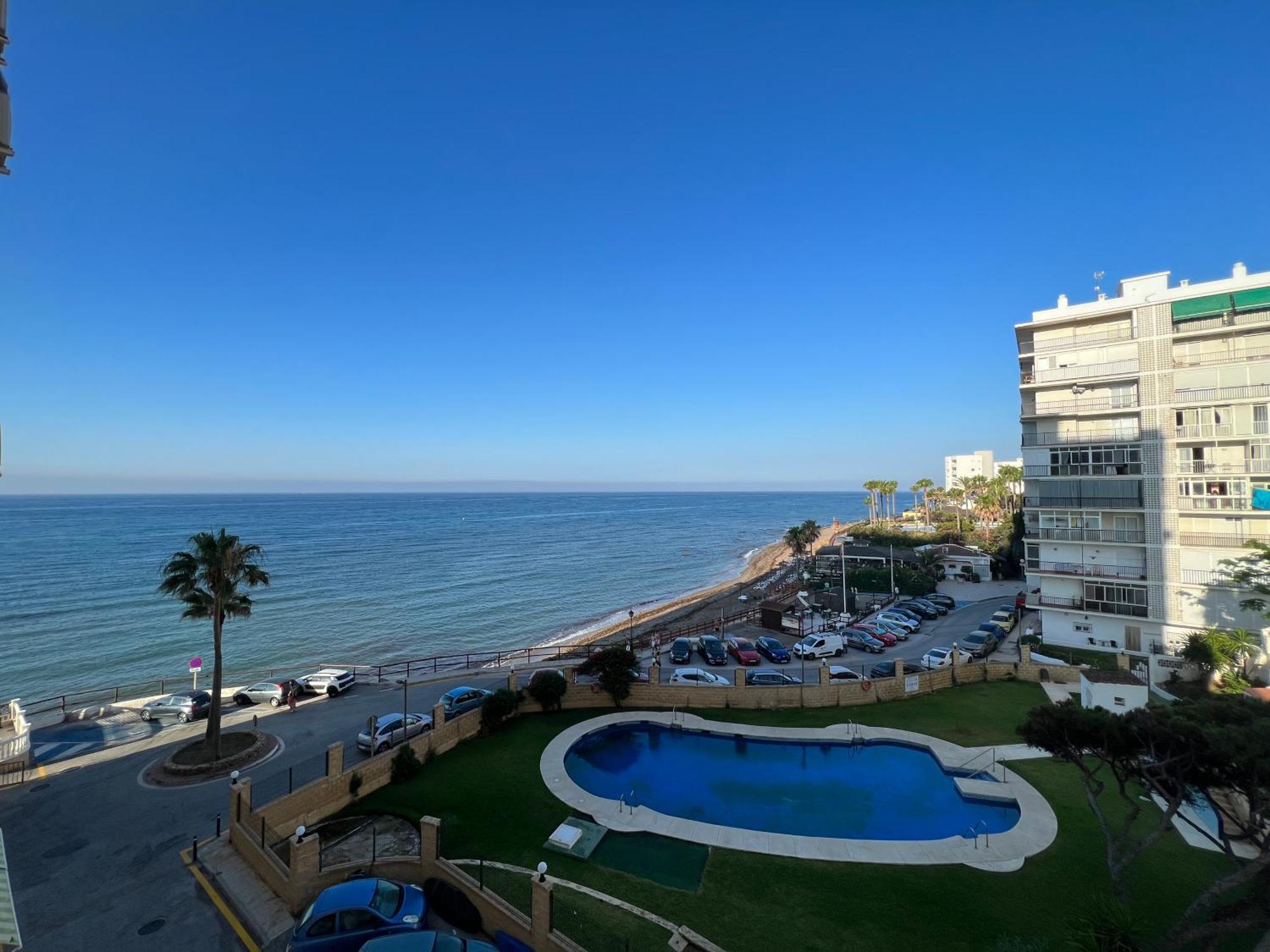 شقة Ribera Playa Alhamar Sitio de Calahonda المظهر الخارجي الصورة