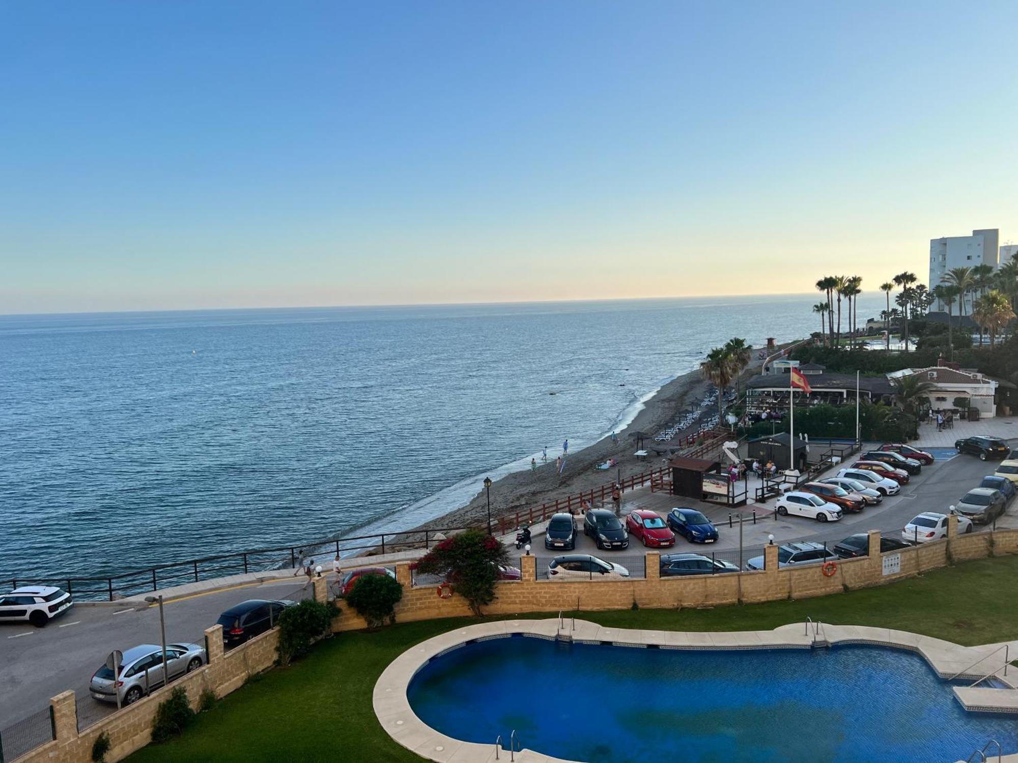 شقة Ribera Playa Alhamar Sitio de Calahonda المظهر الخارجي الصورة